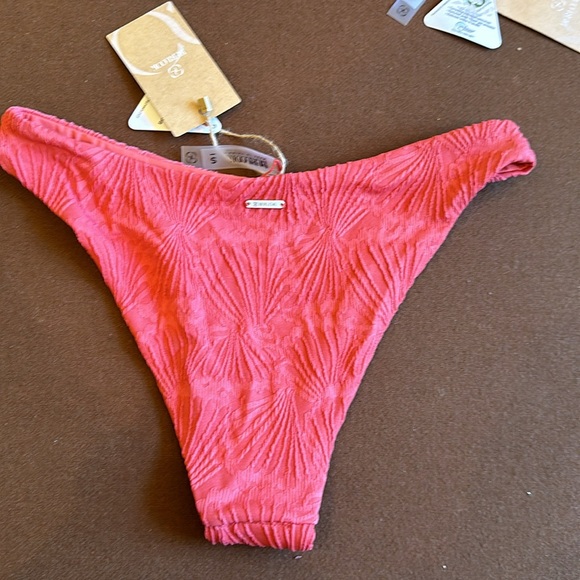 Berlook coral bikini NWT - Picture 4 of 6